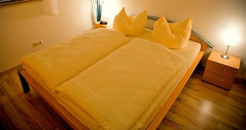 Ferienwohnung Ginkgo Дрезден Стая снимка